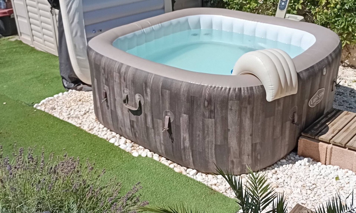 Pomerols House | Charming single-storey house in a quiet location