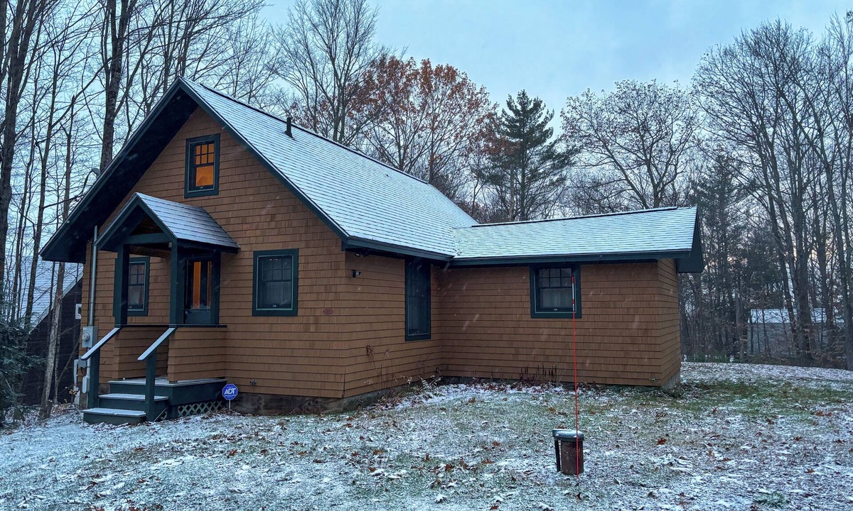 Newbury Cottage | Charming Ski Cottage Near Mount Sunapee