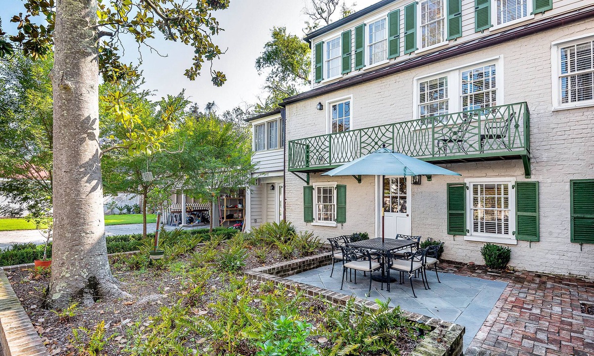 South of Broad House | Charming South of Broad Kitchen House