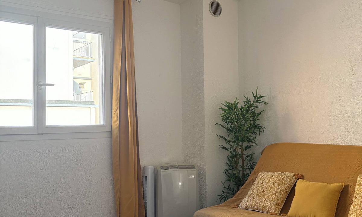 Canet-Plage Apartment | Charming studio near the sea