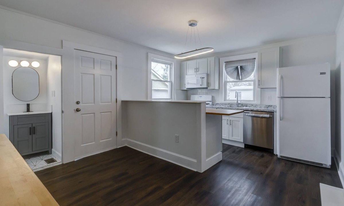 Keyport House | Charming stay by NYC and beaches