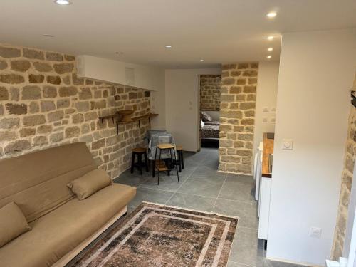 Golbey Apartment | Charming stone apartment