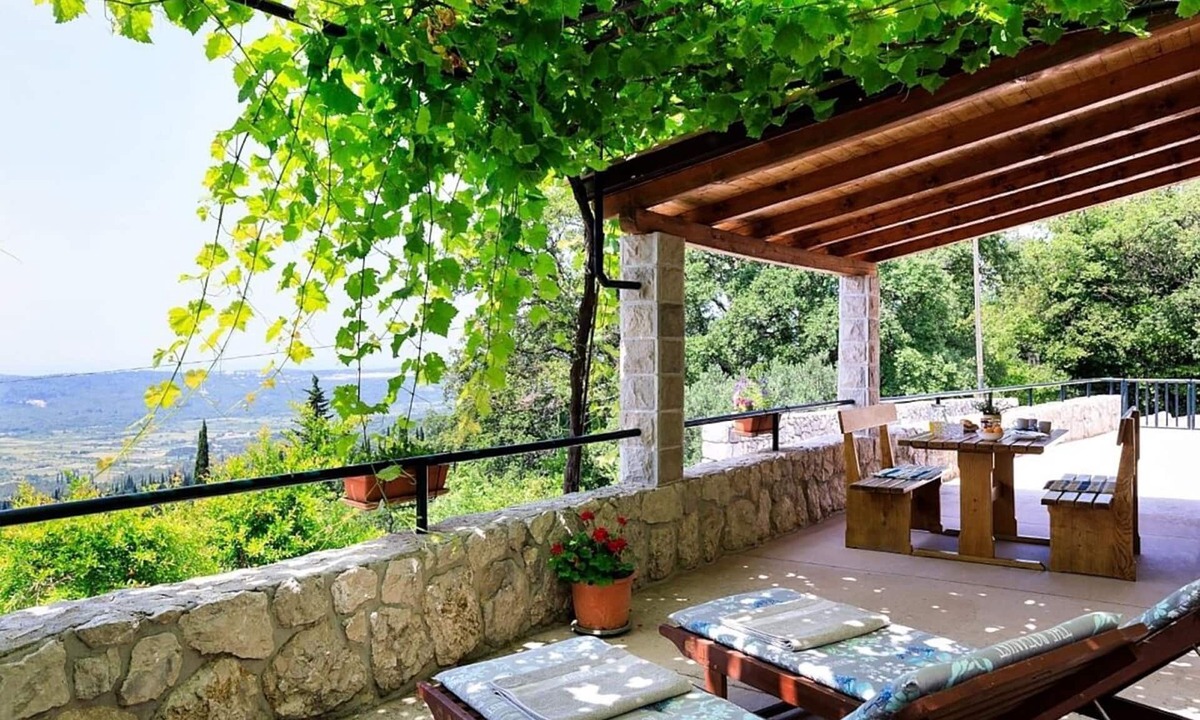 Mihanici Villa | Charming Stone Cottage, Private Pool & Panoramic Views of the Konavle Valley - 30mins to Dubrovnik!