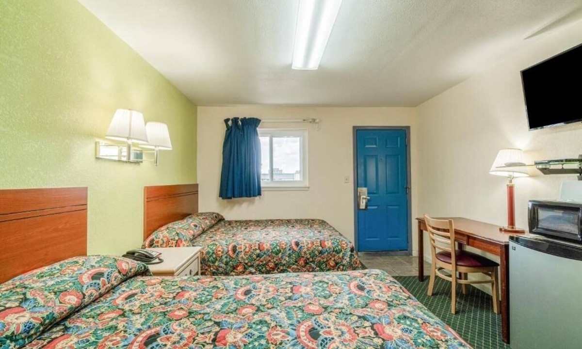 Boise City Hotel | Charming Stopover Along Hwy 287 – Great for Road Trips