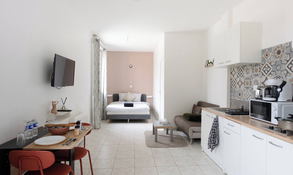 Tremblay-les-Gonesse Apartment | Charming studio near CDG and exhibition center