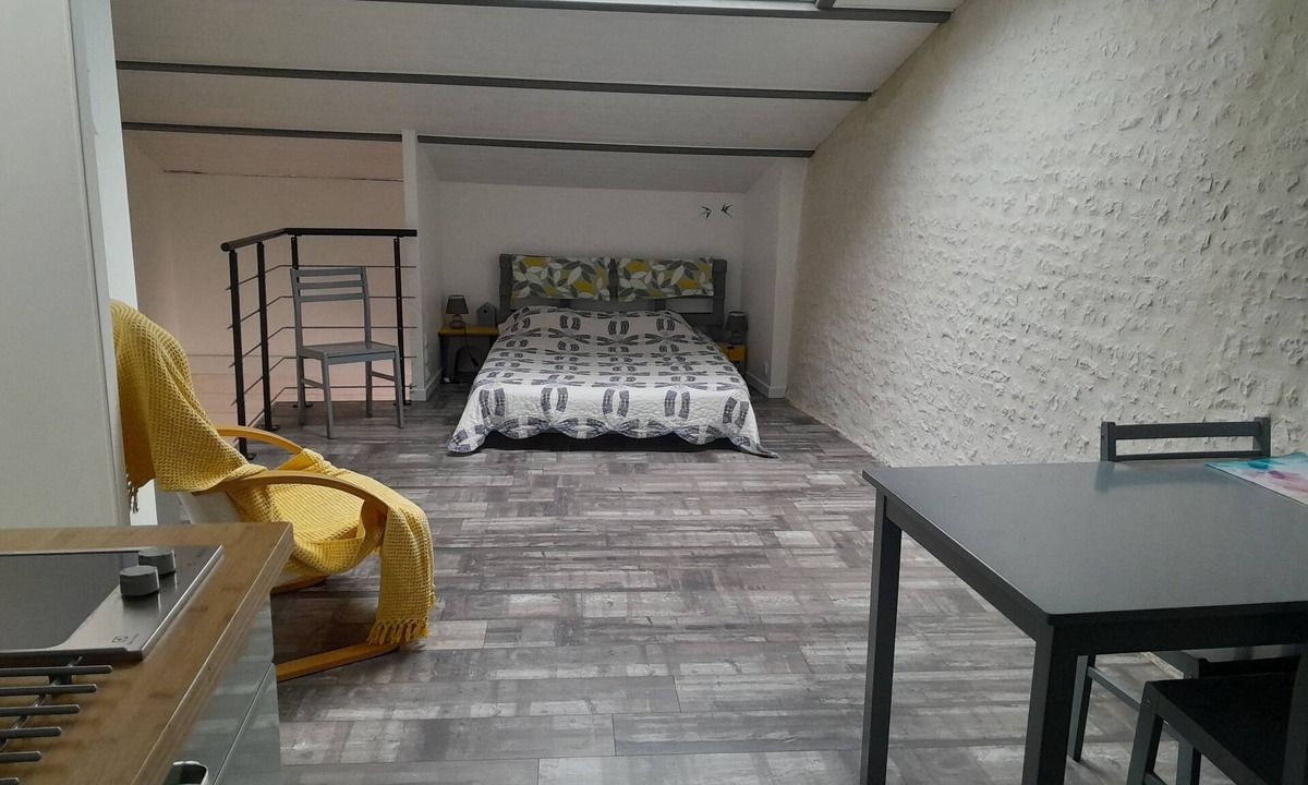 Dompierre-sur-Mer Apartment | Charming studio overlooking private courtyard