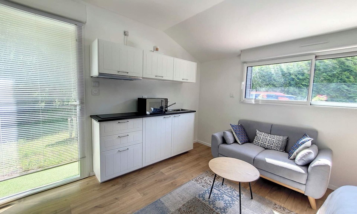 Ducey-les-Cheris Apartment | Charming studio with terrace
