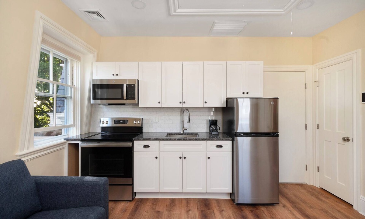 Wayland Apartment | Charming Studio Apartment Near Brown and RISD + Free Off-Street Parking