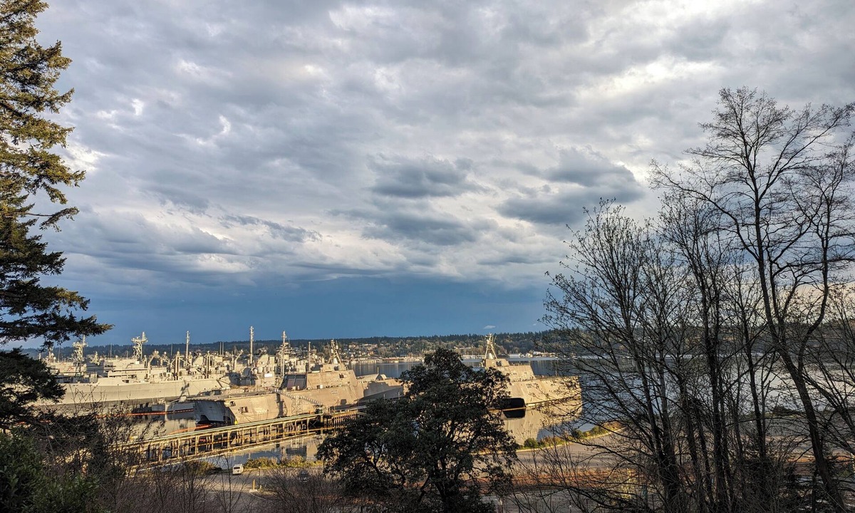 West Hills Apartment | Charming studio. Close to highway and ferries.