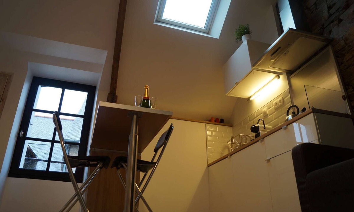 Le Bouillon Apartment | Charming studio, feet in the water