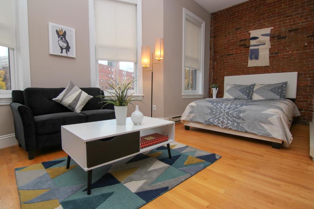 Columbus Apartment | Charming Studio in Boston Brownstone, C.Ave#5