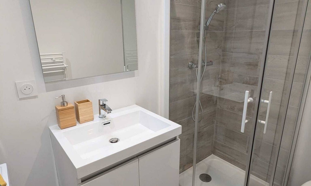 Chateauroux Apartment | Charming Studio in Châteauroux - Cozy Stay with Free Parking & Modern Comforts
