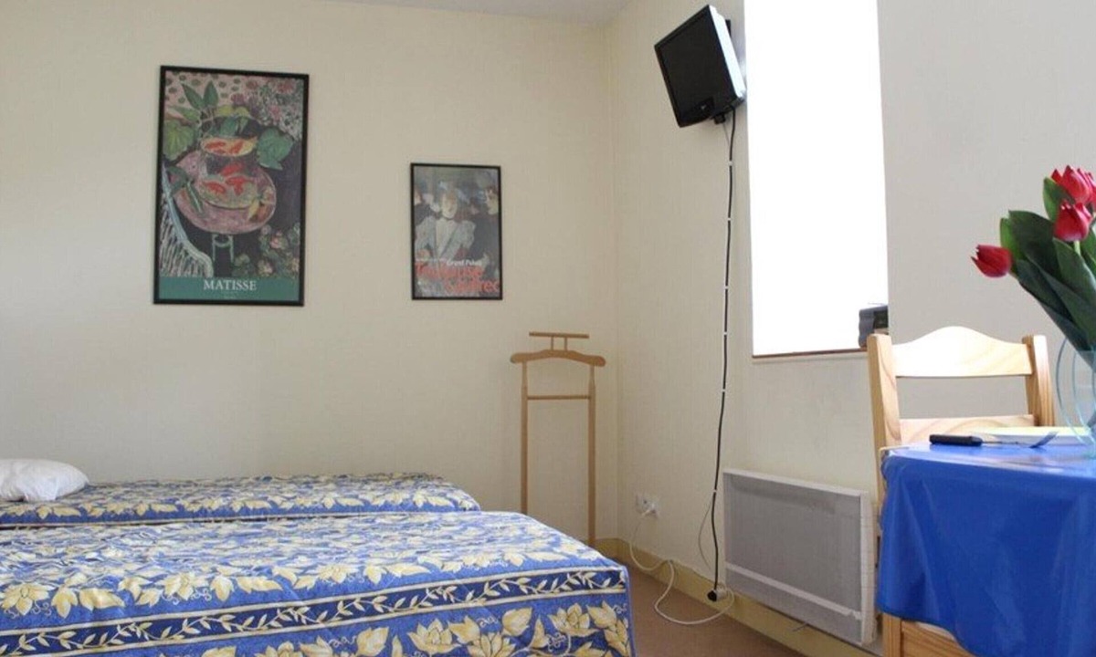 La Rochelle City Centre Apartment | Charming Studio in La Rochelle Center with Private Parking