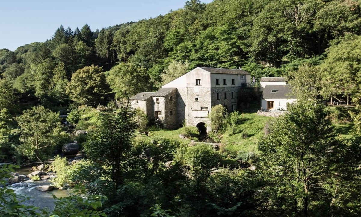 Ferrieres House | Charming studio in historic watermill