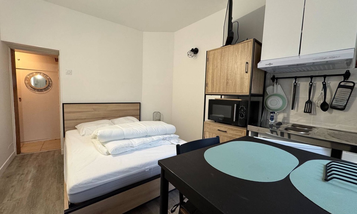 Saint-Nicolas Apartment | Charming studio in the city center