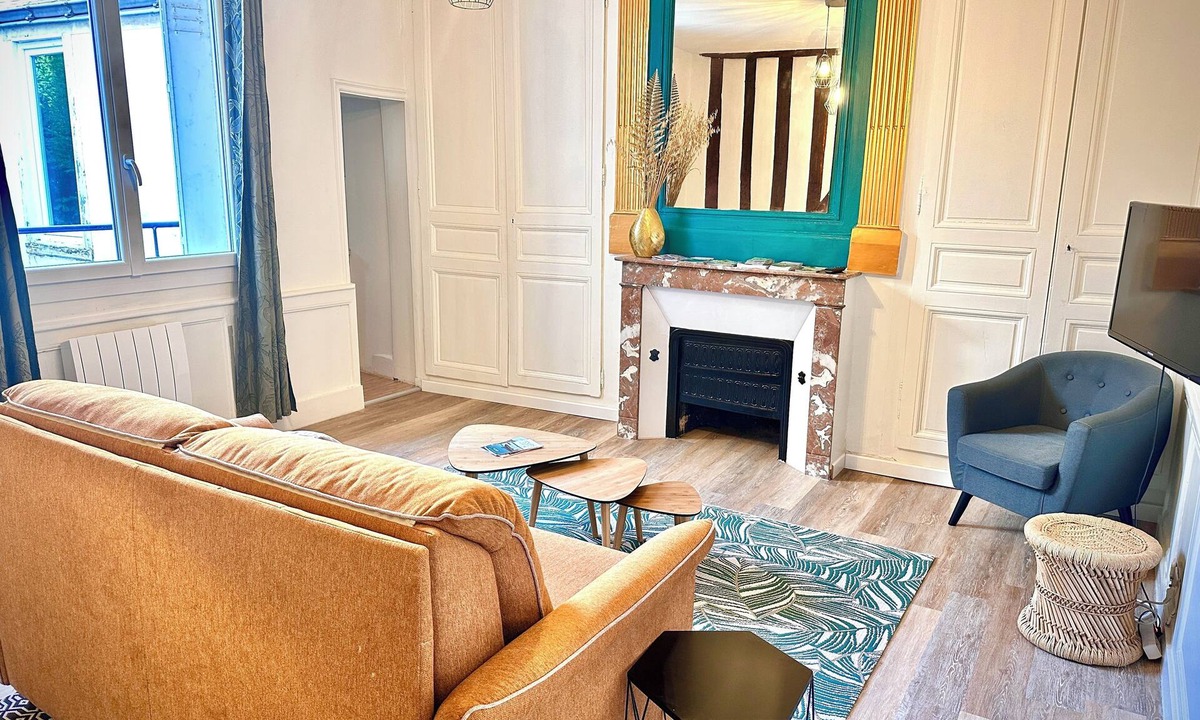 Old Town Apartment | Charming studio just a stone's throw from the station