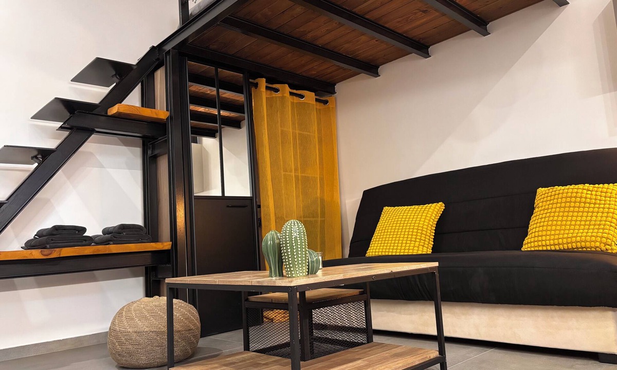 Saint Maurice Apartment | Charming Studio Nice near Tram district Le Ray 20min from downtown