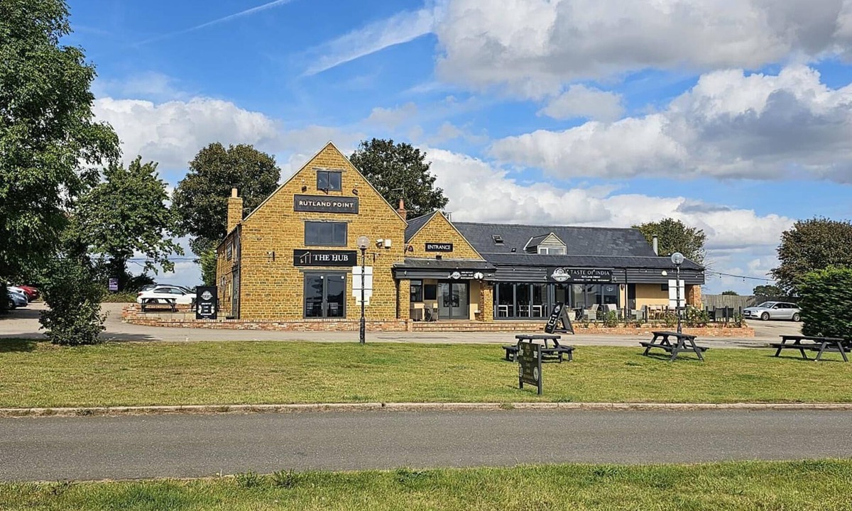 Longdon Apartment | Charming Studio Rutland Point Holiday or Work