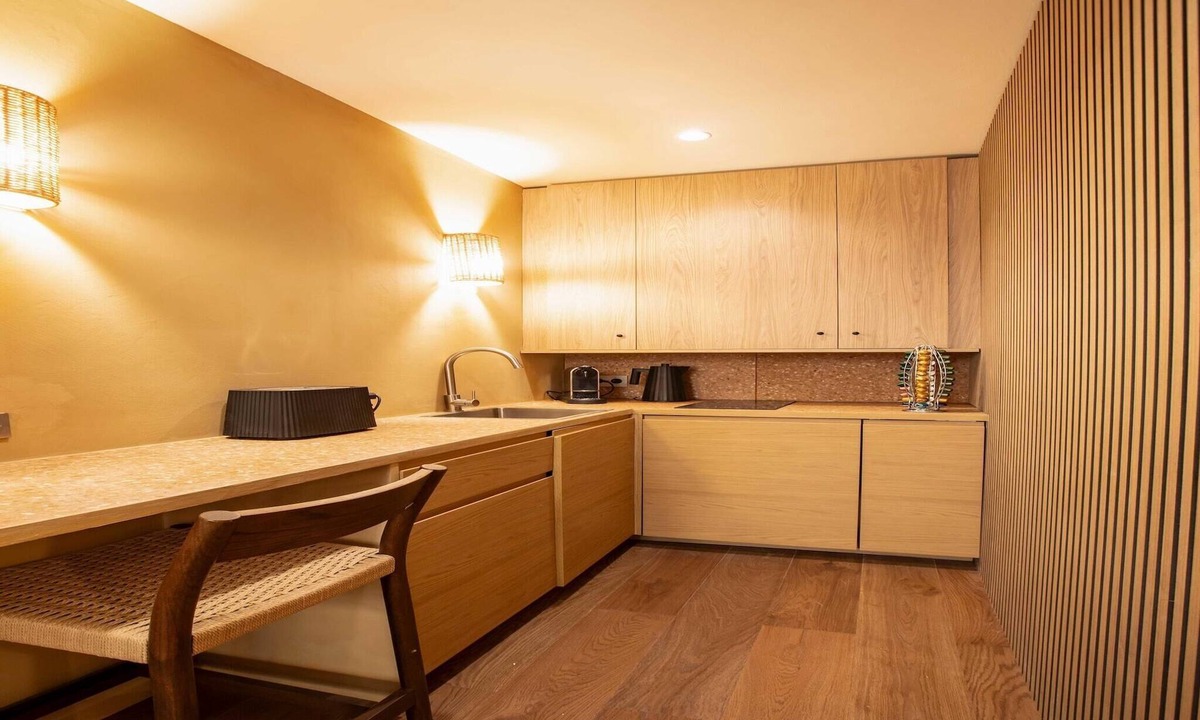 Old Town Apartment | Charming Studio with A/C - 2P - Center St Tropez