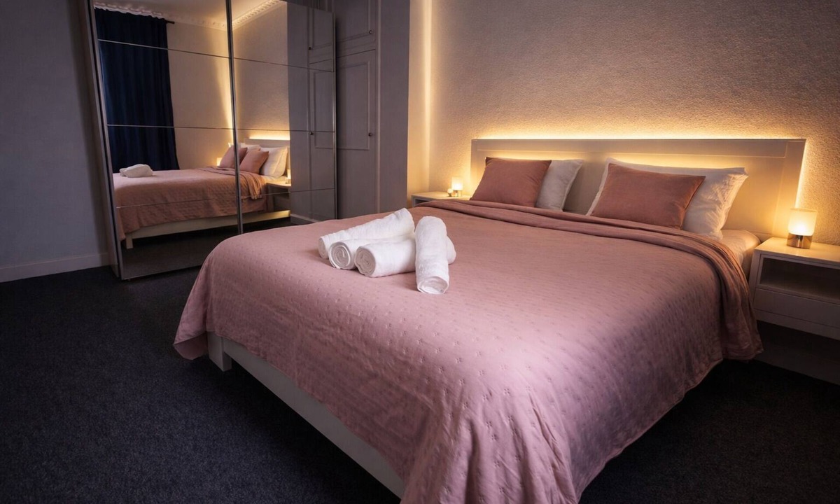 Minimes - Barriere de Paris Apartment | Charming T2 for 4 people, private parking, 10 min from metro,