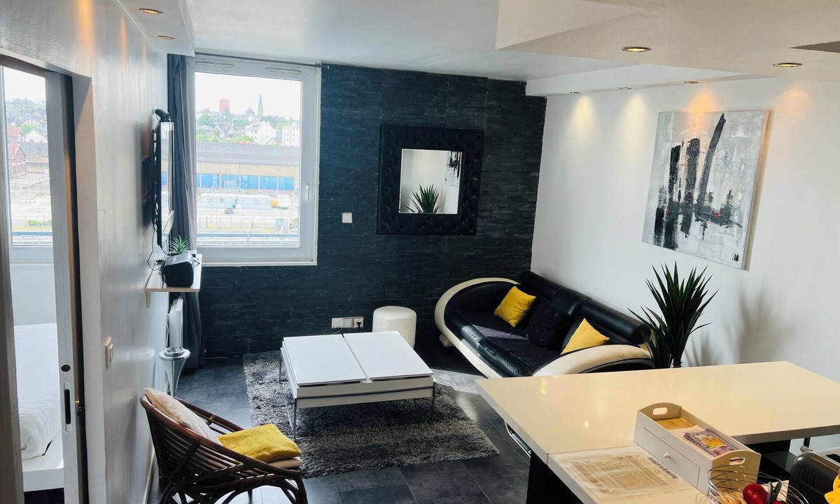 Saint-Helier Apartment | Charming T2 Rennes Gare Private parking