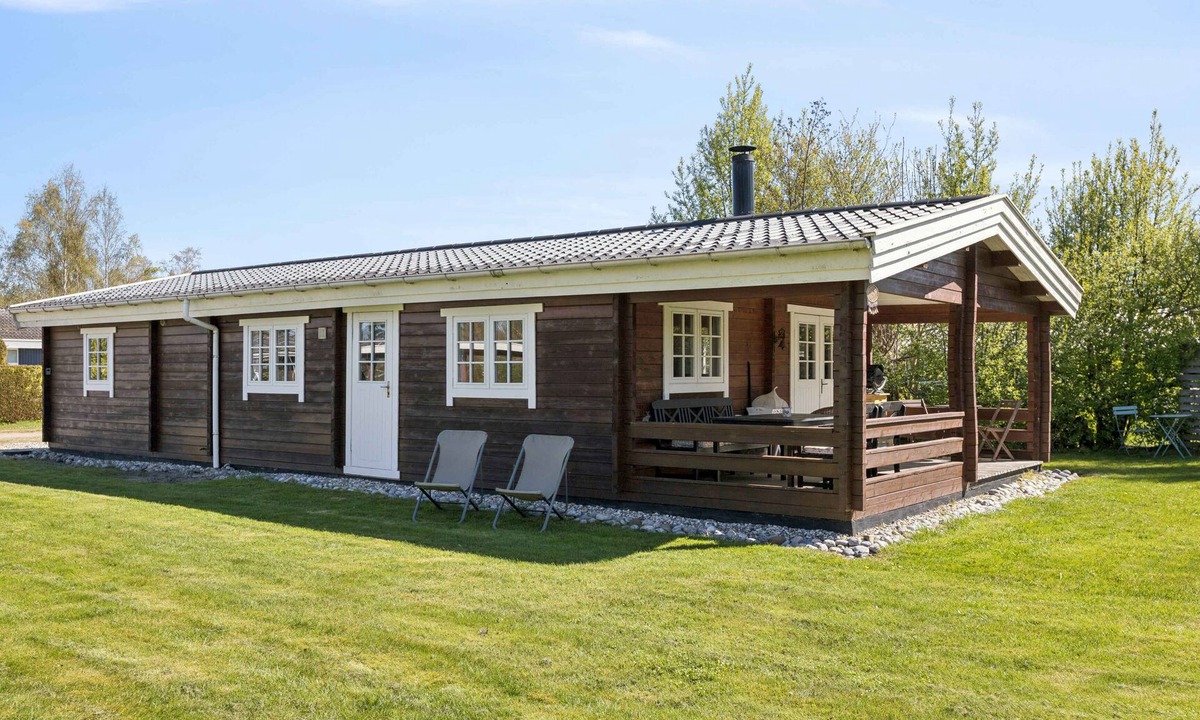 Stege House | Charming timber house with sauna near beach