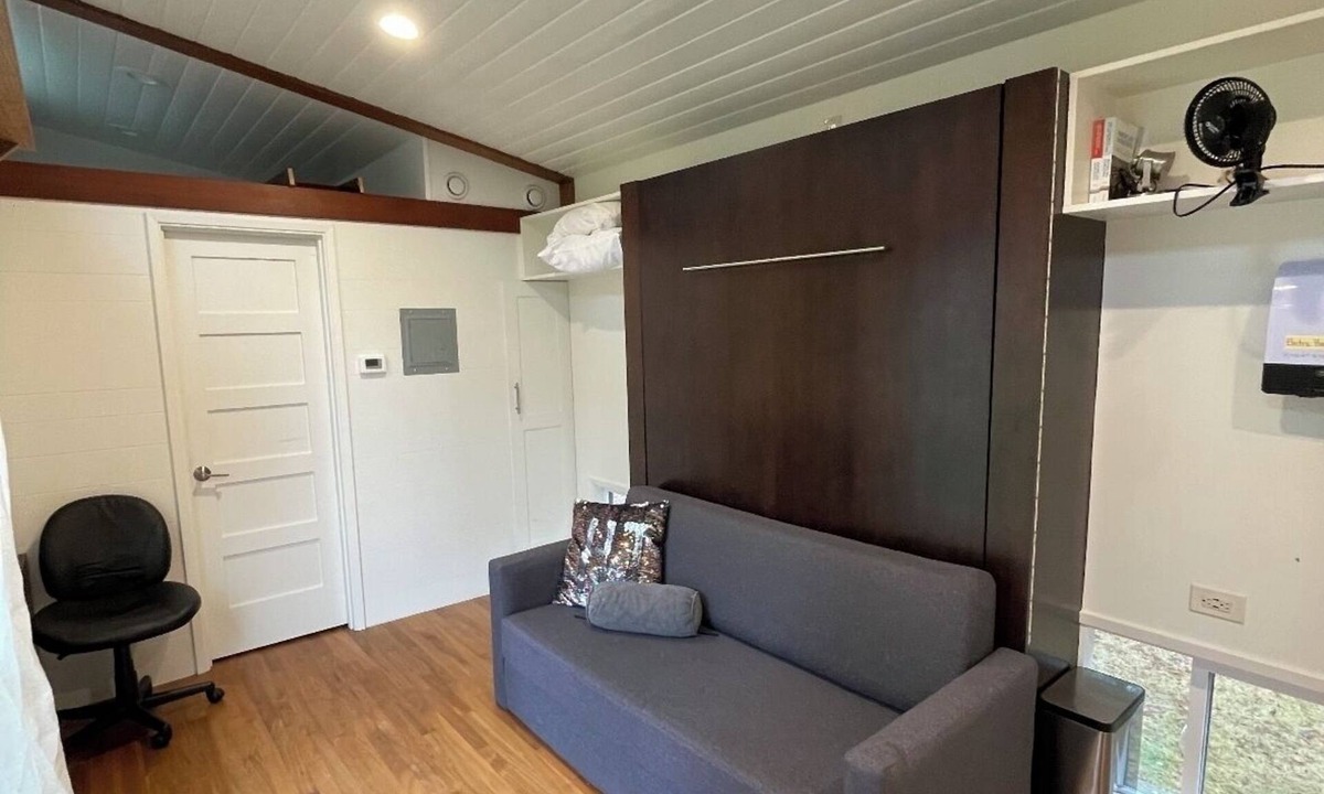 Olympia House | Charming Tiny House Retreat