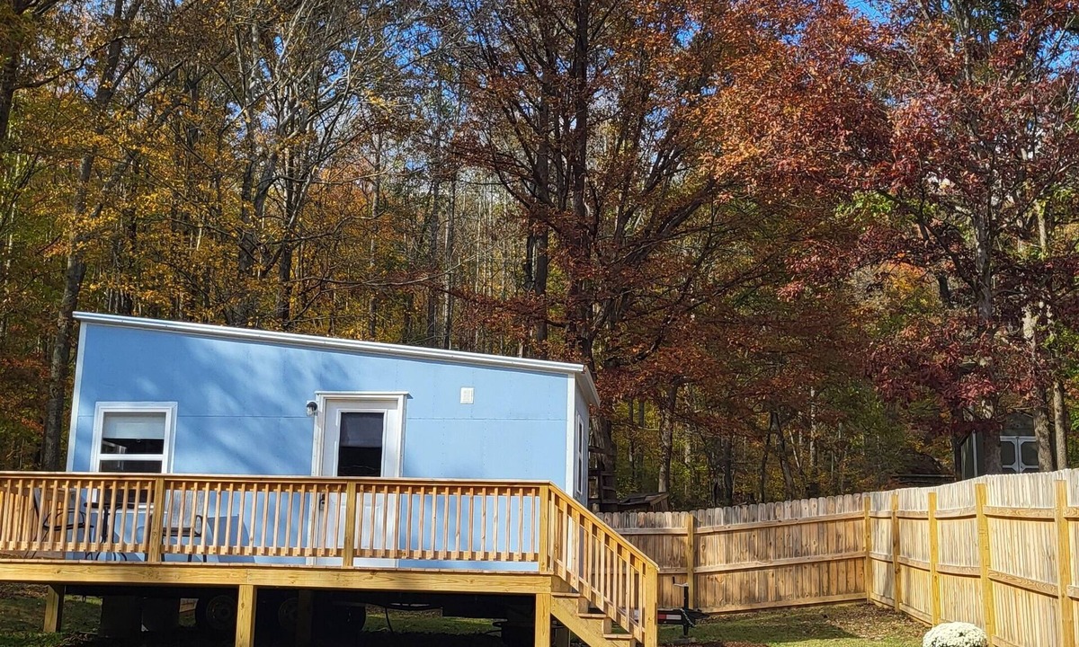 Rogersville House | Charming tiny house in Rogersville.nCome relax in this quiet country setting