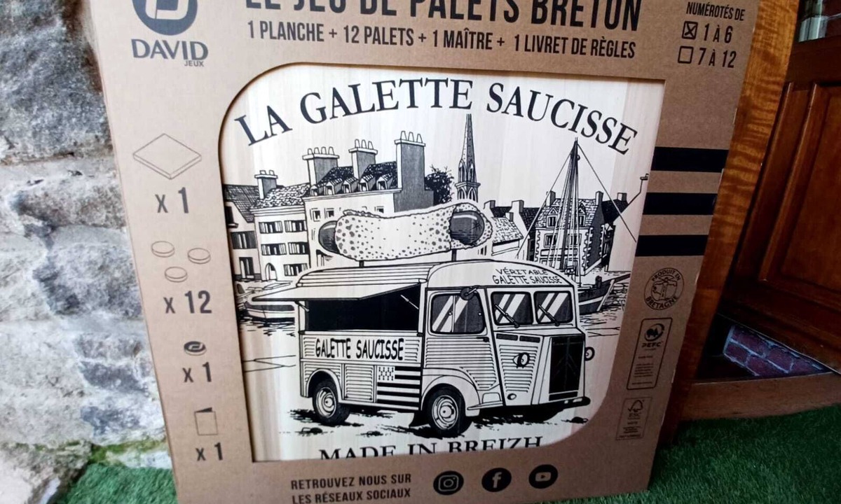 Lanvallay House | Charming town house