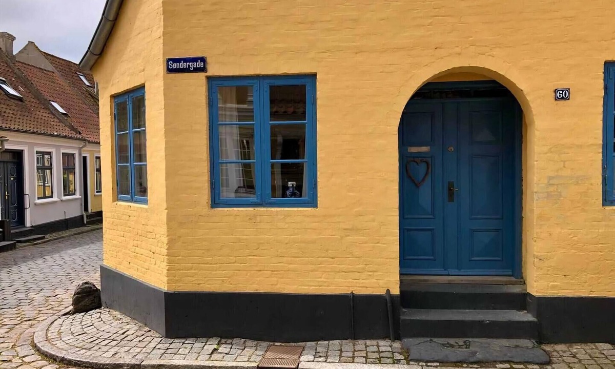 Aeroskobing Villa | Charming townhome near beach and square