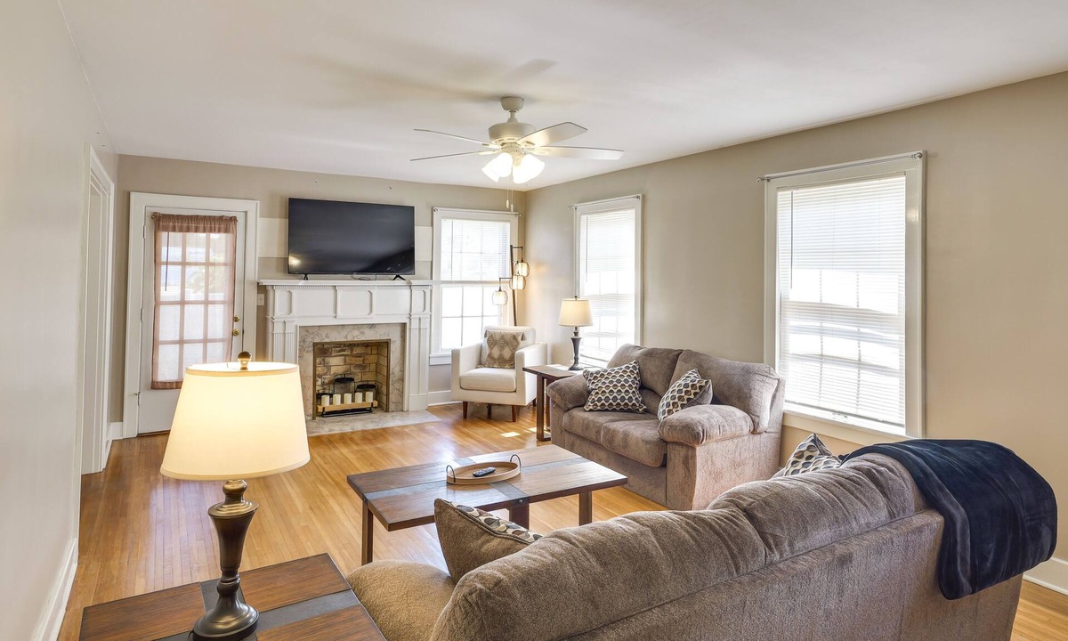 Tullahoma House | Charming Tullahoma Stay w/Great Walkable Location
