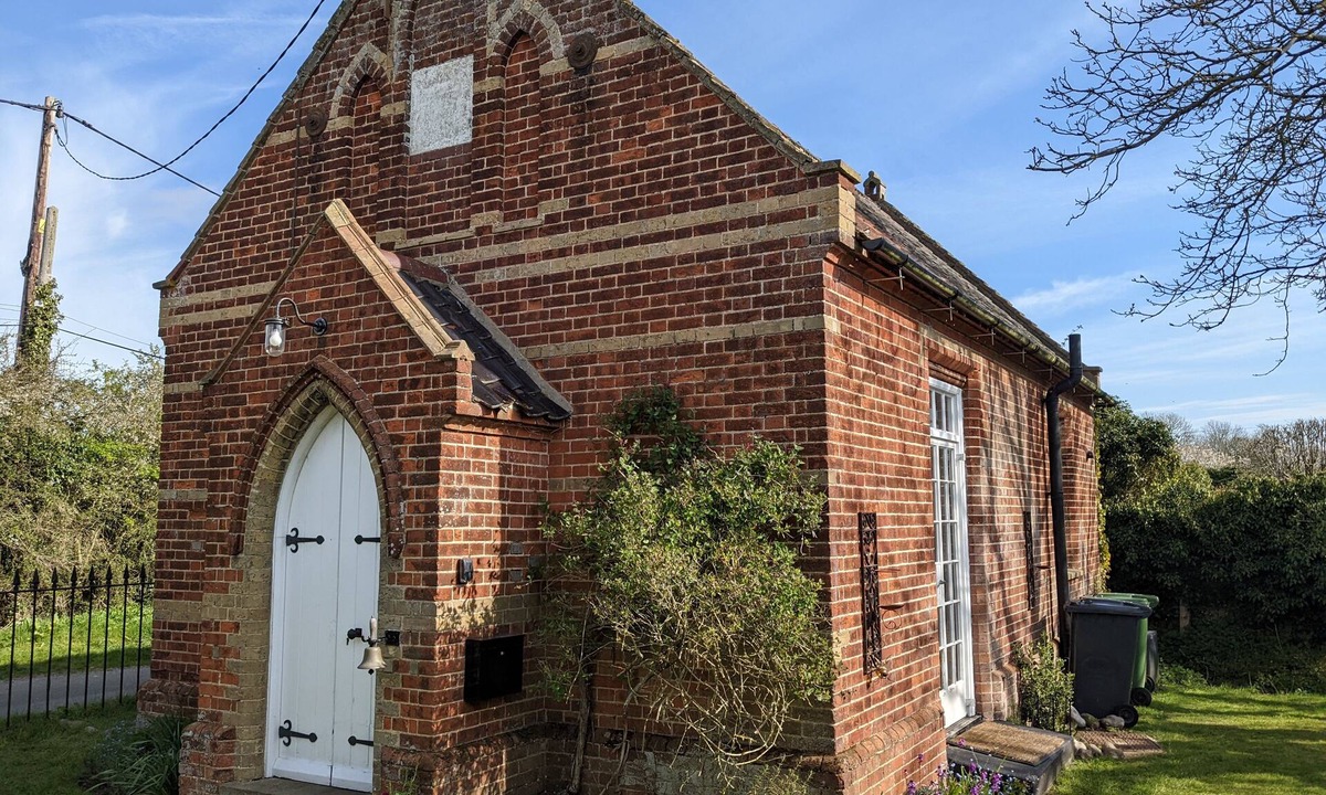 Sharrington Cottage | Charming two bedroom converted Chapel