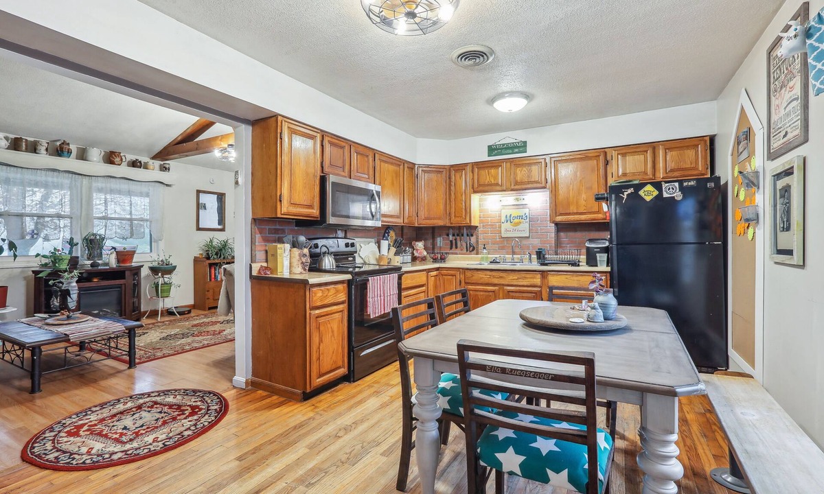 Union House | Charming Union Home w/Backyard, Fire Pit!