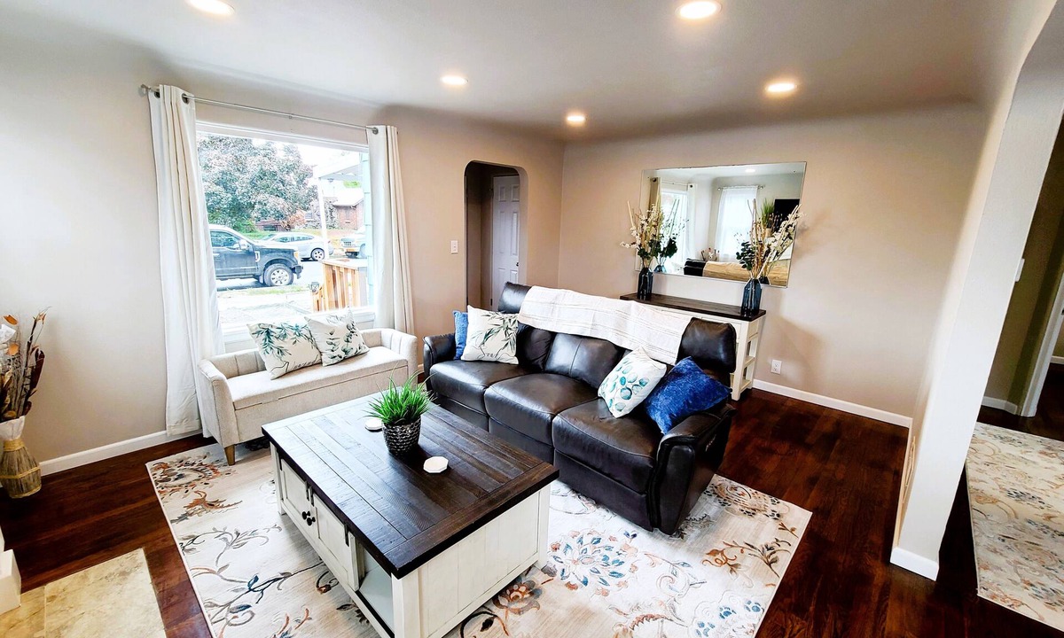 Nevada - Lidgerwood House | Charming updated 4BD in Central Location