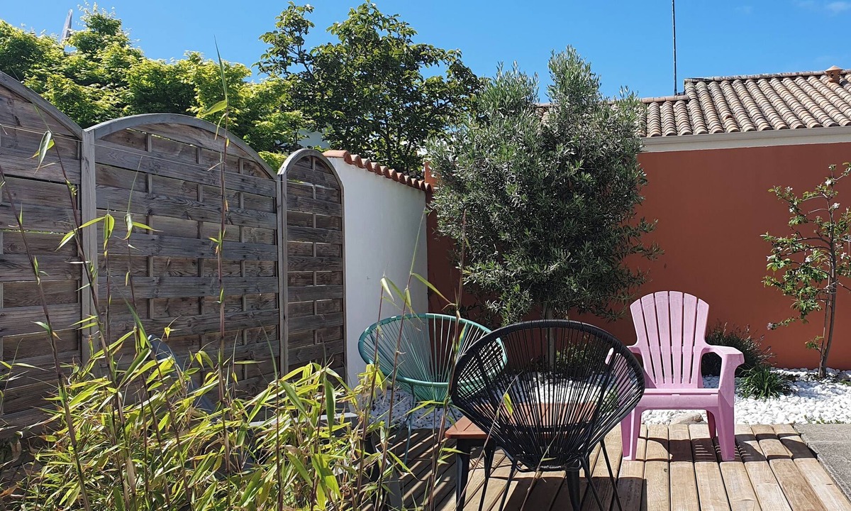 Olonne-sur-Mer House | Charming Vendée house with small enclosed garden