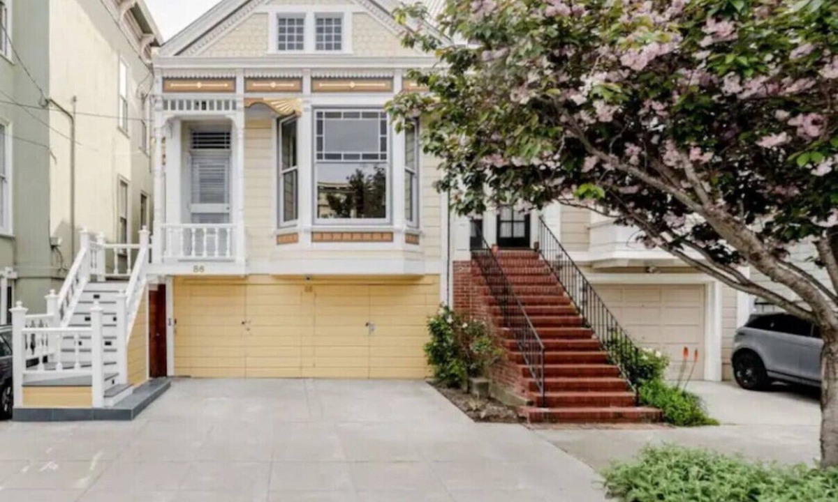 Hayes Valley House | Charming Victorian Oasis: Elegant & Spacious Haven