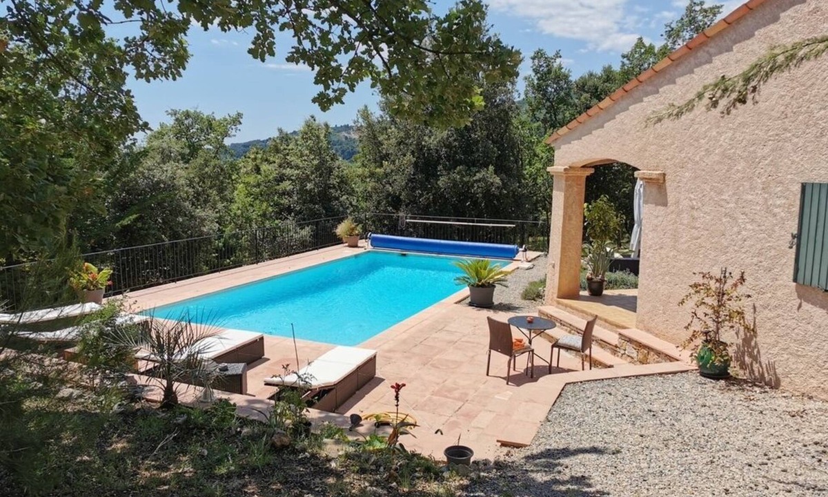 Mons Villa | Charming villa between sea and mountains