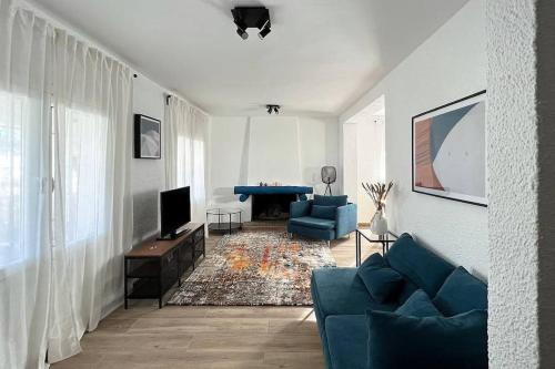Cambrils House | Charming Villa in Eldorado Playa.
