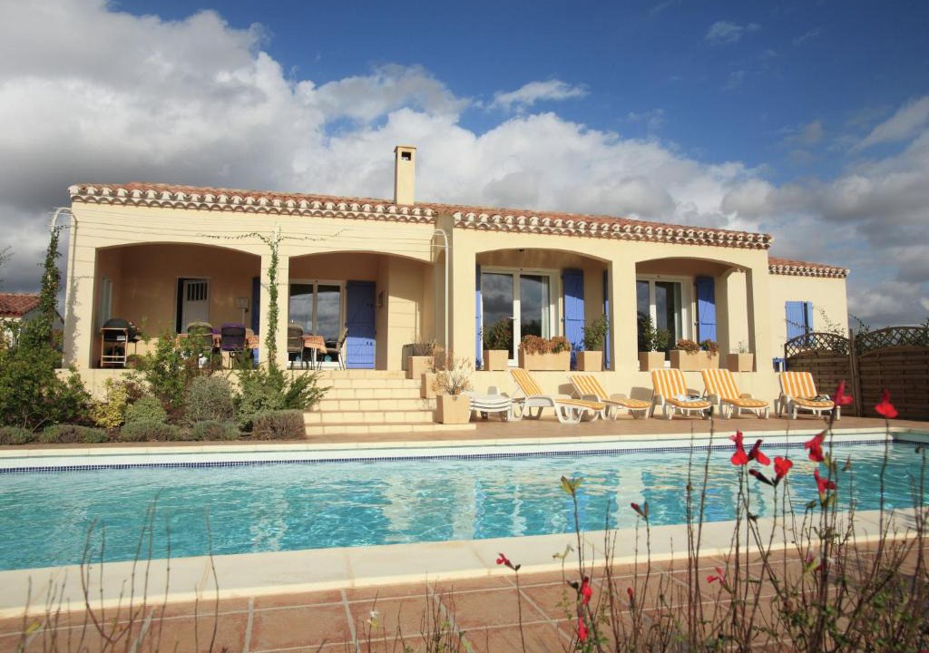 Escales Villa | Charming Villa in Escales with Jacuzzi