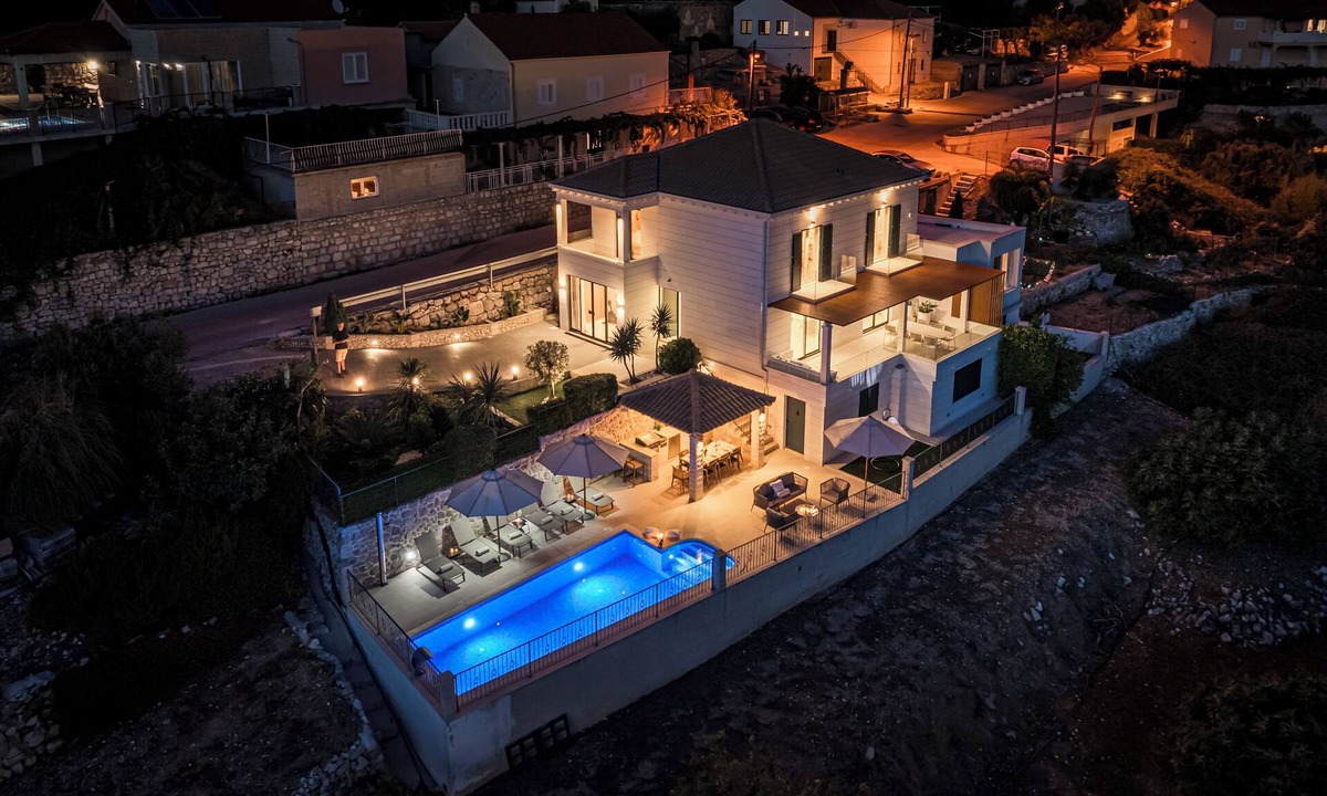 Zupa dubrovacka Villa | Charming Villa Maria with pool surrounded with a Mediterranean plants