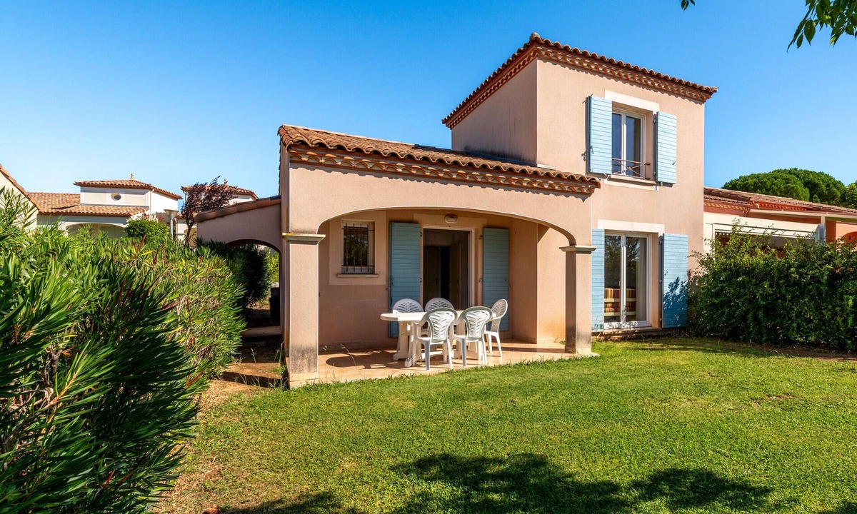 Homps Villa | Charming villa with garden for 6 pers