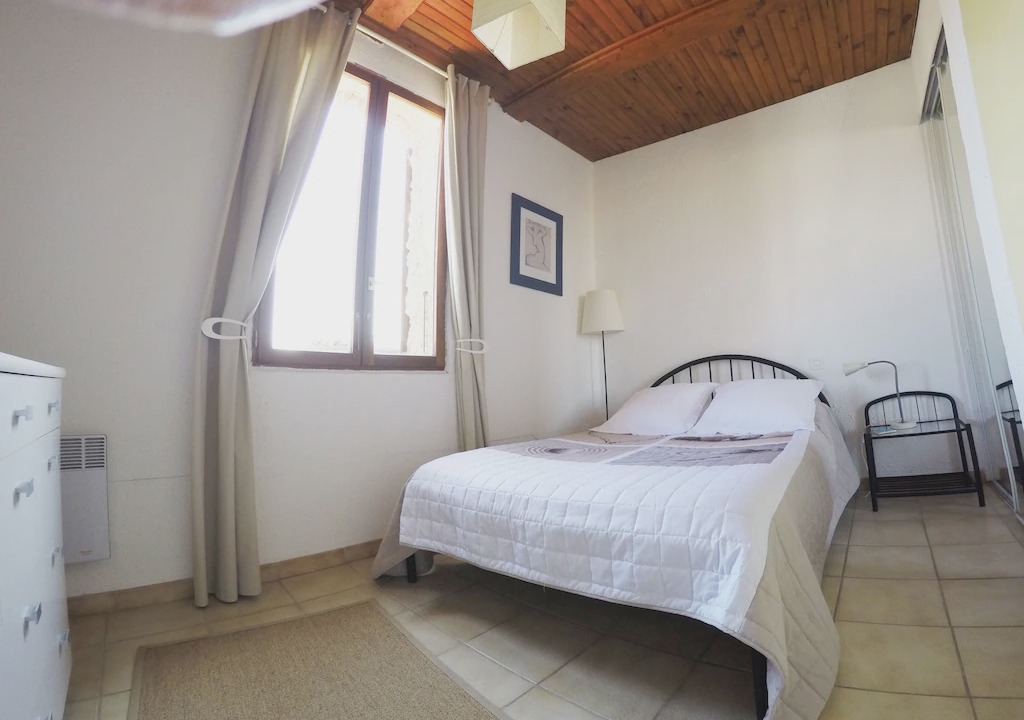 Sablet Apartment | Charming Village House