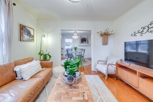 Farmville House | Charming Virginia Retreat w/Covered Porch & Yard!