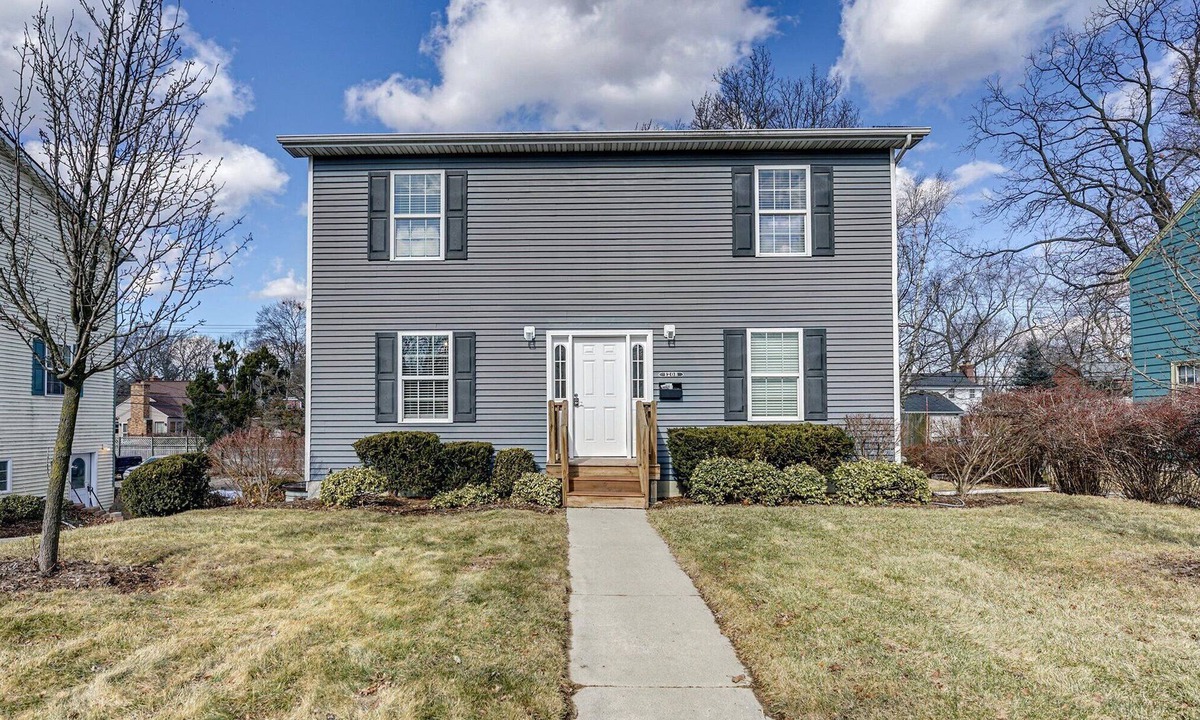 College Heights House | Charming Voyage: Ypsi & AnnArbor