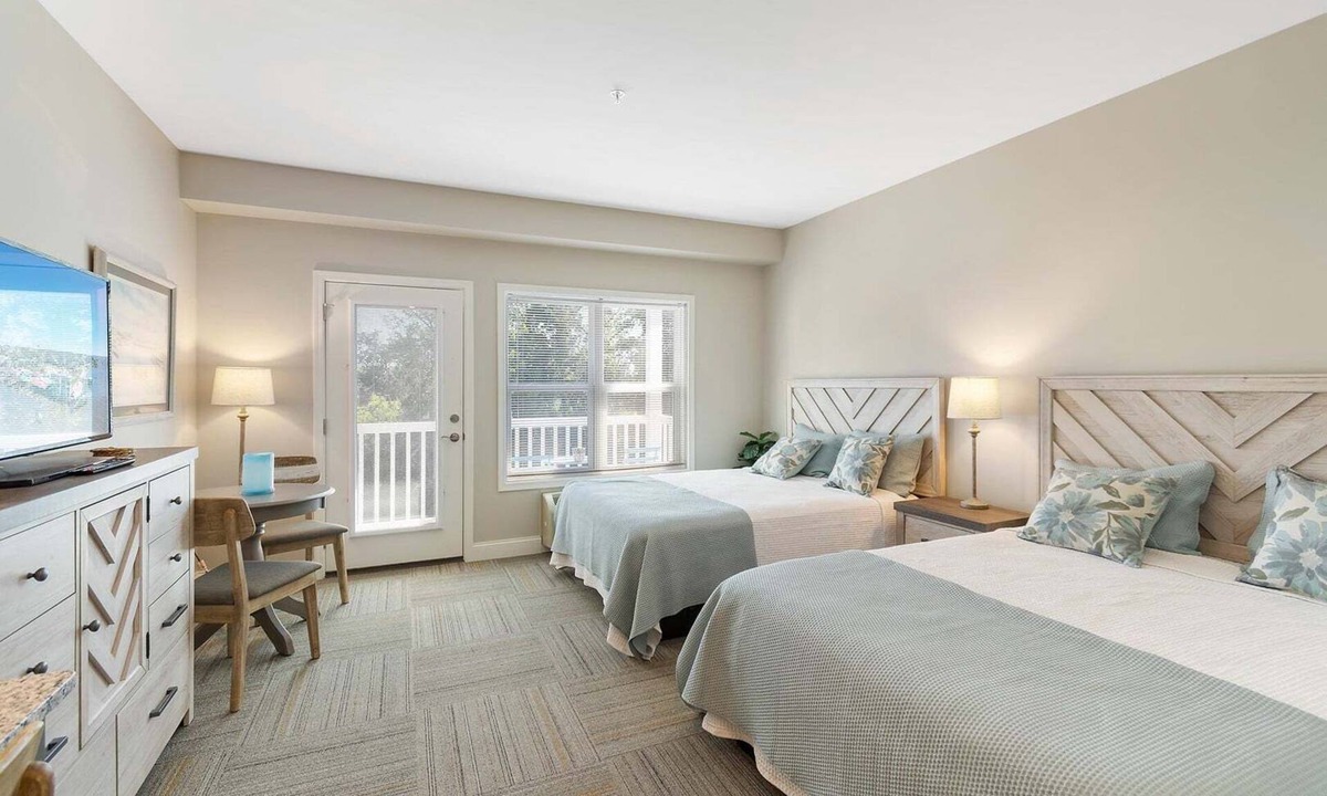 Southport House | Charming waterfront condo in Southport, perfect for a cozy getaway.