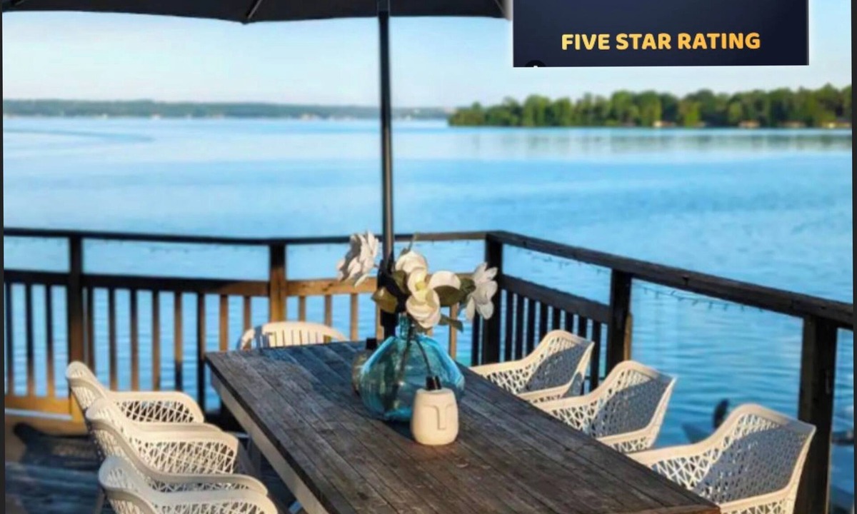 Rama Cottage | Charming waterfront cottage. nLake Couchiching nCasino Rama/ski resorts. nn