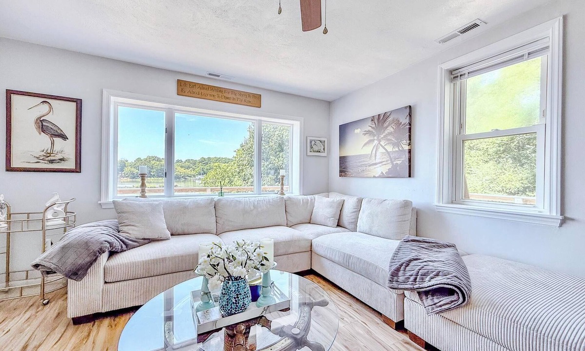 Silver Beach House | Charming Waterfront Retreat with Private Dock