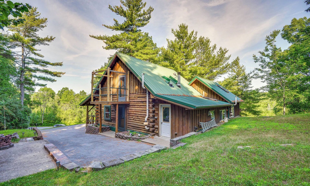 Wellesley Island Cabin | Charming Wellesley Island Cabin Near State Parks