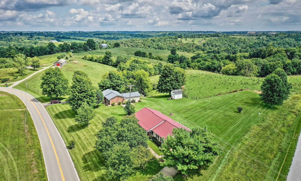 Williamstown House | Charming Williamstown Retreat w/Private Yard