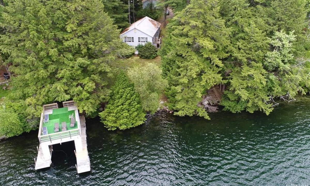 Meredith House | Charming Winnipesaukee Waterfront Meredith with great Sun Deck